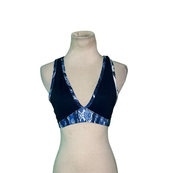 Splendid Blue V With Ladder Back Sports Bra size XS - Picture 7 of 9
